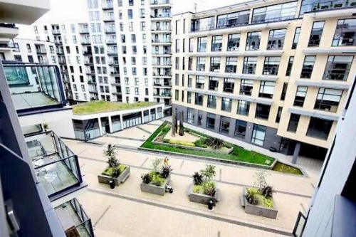 New Central Woking 1 and 2 Bedroom Apartments with Free Gym, close to Train Station image 11