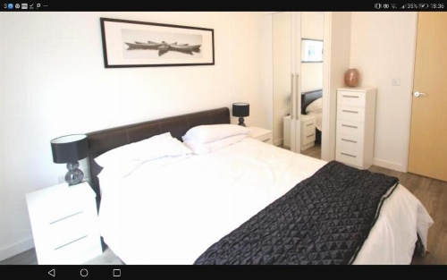 New Central Woking 1 and 2 Bedroom Apartments with Free Gym, close to Train Station image 17