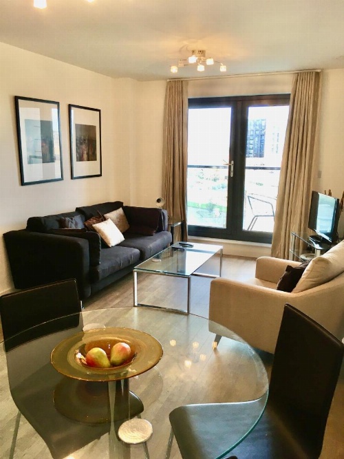 New Central Woking 1 and 2 Bedroom Apartments with Free Gym, close to Train Station image 26
