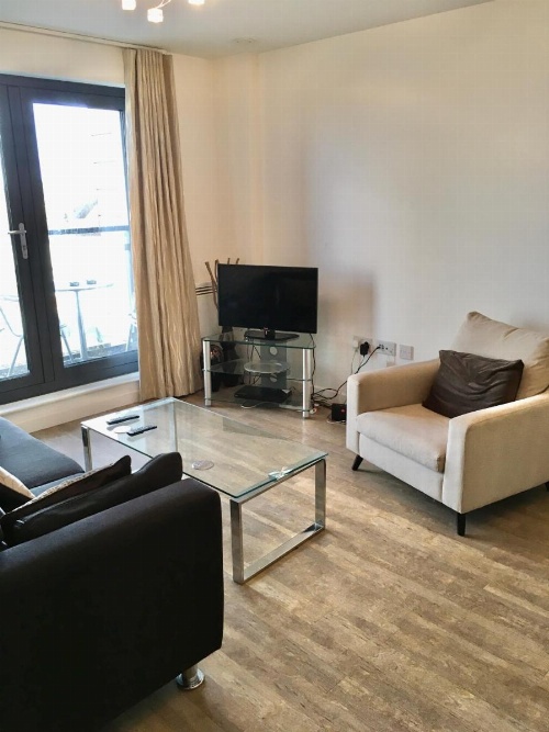 New Central Woking 1 and 2 Bedroom Apartments with Free Gym, close to Train Station image 29