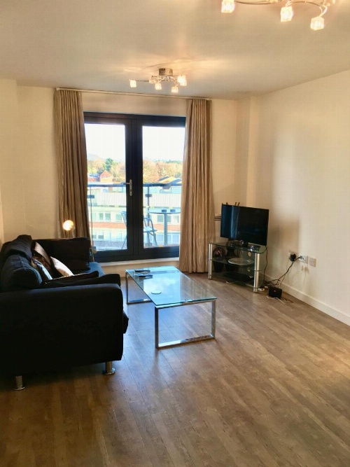 New Central Woking 1 and 2 Bedroom Apartments with Free Gym, close to Train Station image 30